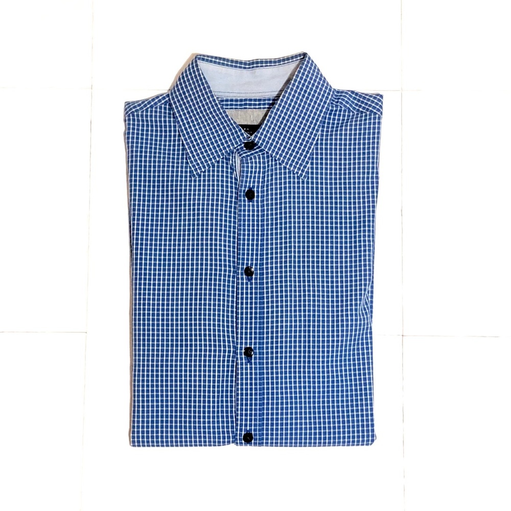 Long-Sleeve Button Down M